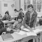 Estudiantes en clase de inglés nivel intermedio en Puebla
